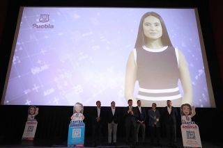 Ayuntamiento de Puebla presenta a &ldquo;&Aacute;ngela&rdquo;, primera asistente virtual de la capital