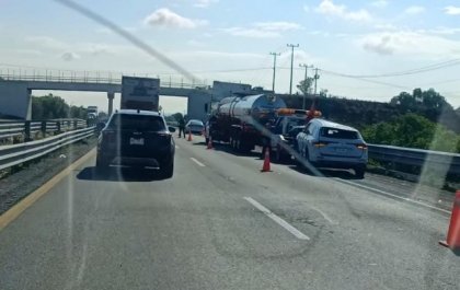 Accidente genera tr&aacute;fico lento en la autopista Puebla&ndash;Orizaba