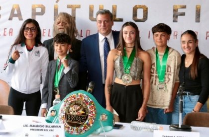 Presidente del CMB, Mauricio Sulaim&aacute;n, presenta el capitulo final entre Gaby "La Bonita" S&aacute;nchez y la Argentina Tamara Demarco