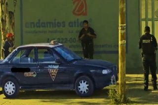 Puebla Imparable‼️ Un hombre es baleado en el interior de un taxi sobre la Calzada Zaragoza