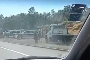 Fuerte movilizaci&oacute;n en la Tlaxco-Tejocotal por hallazgos de cuerpos