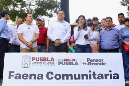 Con faena y bacheo, Gobierno de Alejandro Armenta atiende necesidades viales