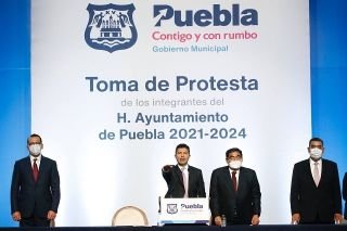 Eduardo Rivera P&eacute;rez rindi&oacute; protesta como presidente municipal de Puebla
