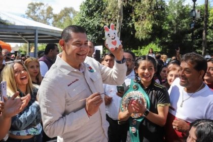 Con cercan&iacute;a y ejemplo, gobierno estatal promueve unidad familiar y reconstruye tejido social