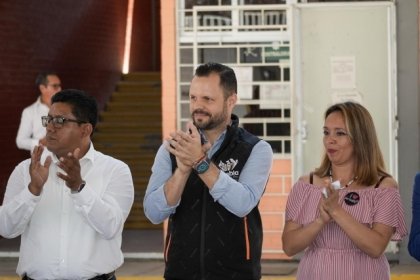 Entrega Gobierno de la Ciudad techado escolar en la Secundaria T&eacute;cnica No. 80
