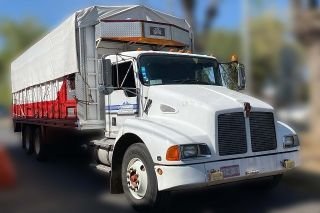 Polic&iacute;a municipal de Puebla recupera un tractocami&oacute;n robado; hay un detenido