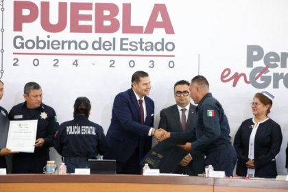 Gobierno estatal reconoce profesionalizaci&oacute;n de cuerpos de seguridad capacitados por SEMAR