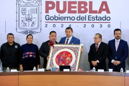 Gobierno estatal fortalece tradiciones de D&iacute;a de Muertos en comunidad migrante