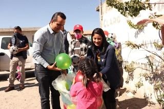 Regidur&iacute;as de Puebla entregan juguetes en San Miguel Espejo