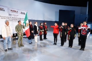 Abandera Gobierno de Puebla a j&oacute;venes de &ldquo;All Star Marching Band&rdquo;