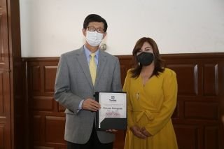 Regidores poblanos reconocen a Kim Won-Ho como &ldquo;Visitante Distinguido&rdquo;