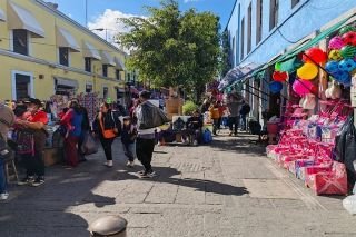 Por temporada de reyes magos, Ayuntamiento de Puebla despliega operativo de ordenamiento de jugueteros&nbsp;