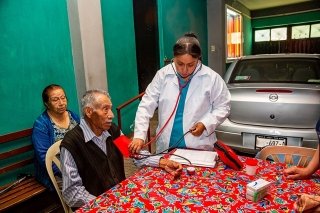 Ofrece SMDIF consultas a domicilio a trav&eacute;s del programa m&eacute;dico imparable