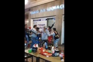 Se arma trifulca entre personal del Ayuntamiento de Puebla y payasos