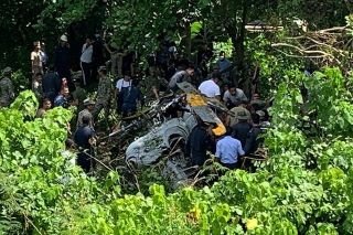 El desplome de un helic&oacute;ptero de la Secretar&iacute;a de Marina Armada de M&eacute;xico dej&oacute; al menos tres muertos y dos lesionados