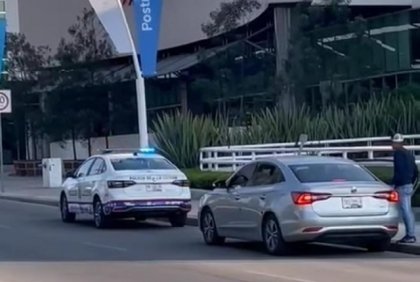 Asalto armado en joyer&iacute;a de Plaza Tri&aacute;ngulo de las &Aacute;nimas desata movilizaci&oacute;n policiaca en Puebla