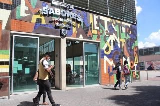 Normatividad y Regulaci&oacute;n Comercial municipal clausura 20 negocios en el mercado de sabores