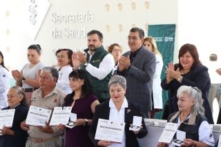 IMSS-Bienestar y gobierno de Puebla avanzan en federalizaci&oacute;n del sistema de salud