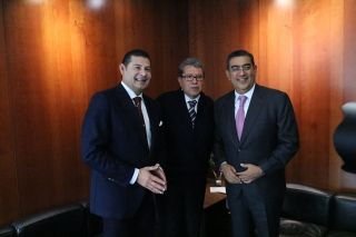 Inscriben en letras doradas a los tres Juanes en el Senado de la Rep&uacute;blica&nbsp;