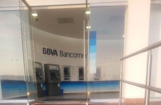 Asalto a mano armada dentro de un banco en Plaza San Diego; roban 180 mil pesos