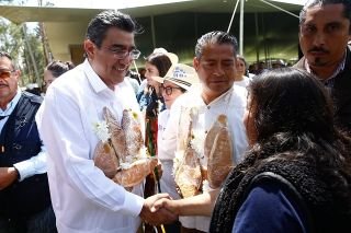 Favorece Gobierno de Puebla a los 217 municipios: Sergio Salom&oacute;n