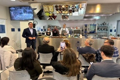 Presenta Jaime Oropeza a la ciudad de Puebla como destino cultural internacional