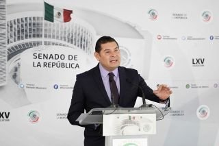 Con un peso fuerte, L&oacute;pez Obrador&nbsp; impulsa cadenas productivas al exterior considera el senador Armenta