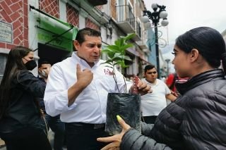 Ser representante del senado no tiene por qu&eacute; alejarnos de las calles ni de los poblanos: AAM
