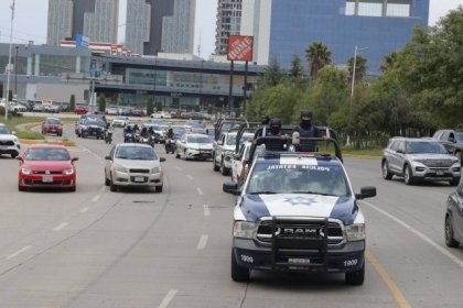Refuerzan la seguridad en la V&iacute;a Atlixc&aacute;yotl con vigilancia 24/7