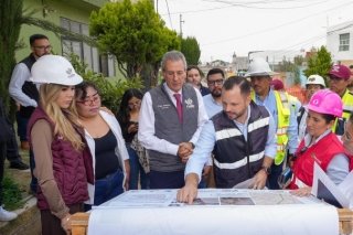 Supervisa Pepe Chedraui rehabilitaci&oacute;n vial en la colonia Aquiles Serd&aacute;n