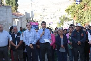 Ayuntamiento de Puebla arranca rehabilitaci&oacute;n de calle Tulipanes en San Francisco Totimehuacan