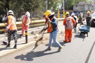 Gobierno de Puebla encabeza dignificaci&oacute;n in&eacute;dita de espacios y accesos en municipios