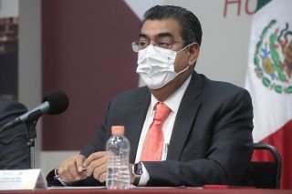 Cumple la mayor parte de los poblanos con la verificaci&oacute;n, destaca gobernador Sergio Salom&oacute;n