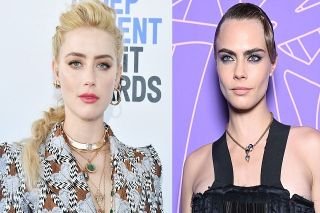 Captan im&aacute;genes de Amber Heard bes&aacute;ndose con Cara Delevingne