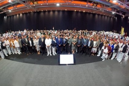 Reconoce Salud dedicaci&oacute;n de enfermeras y enfermeros