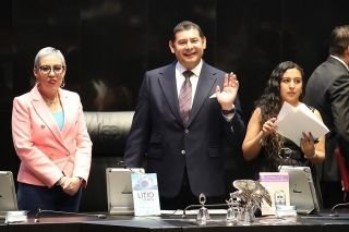 Nadie por encima del mandato constitucional puntualiza Armenta sobre los dispendios en el INE