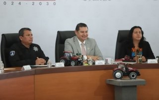 Con innovaci&oacute;n, equipo y riqueza comunitaria, Gobierno del Estado tranforma el campo