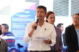 Ayuntamiento de Puebla entrega 10 mil kits de &uacute;tiles escolares en Juntas Auxiliares