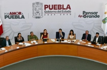 "Mega obras, no mega saqueos; mega obras, no mega deudas": Armenta