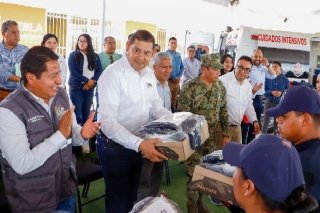 Con seguridad y educaci&oacute;n vamos a transformar a Puebla: Armenta