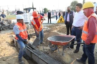 Eduardo Rivera P&eacute;rez supervisa avance de obra del parque Romero Vargas
