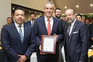 Acude Pepe Chedraui a reuni&oacute;n del Club Rotario Puebla Industrial