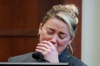 Amber Heard dice que decidi&oacute; divorciarse de Johnny Depp porque tem&iacute;a por su vida