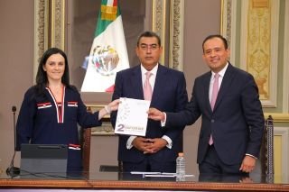 En Puebla las decisiones las toman los poblanos: Sergio Salom&oacute;n&nbsp;