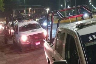 Balacera en Michoac&aacute;n deja cinco polic&iacute;as heridos