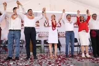 Reciben 25 mil poblanos a Sheinbaum y a Armenta en la campa&ntilde;a ganadora