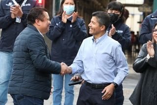 Eduardo Rivera P&eacute;rez reconoce labor de sindicalizados y entrega por tercera vez uniformes