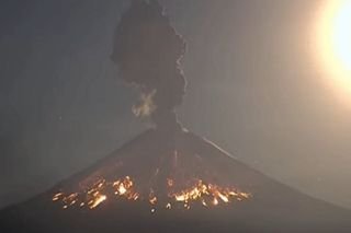 Recibe el volc&aacute;n Popocatepetl a los Reyes Magos con explosi&oacute;n