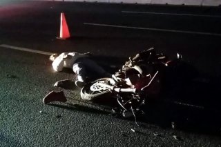 ​Tragedia en la M&eacute;xico-Puebla: motociclista muere atropellado y varios autos le pasan por encima