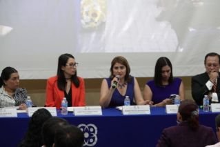 TEEP y CDH Puebla realizan conservatorio sobre "Violencia Pol&iacute;tica contra las Mujeres en raz&oacute;n de G&eacute;nero"